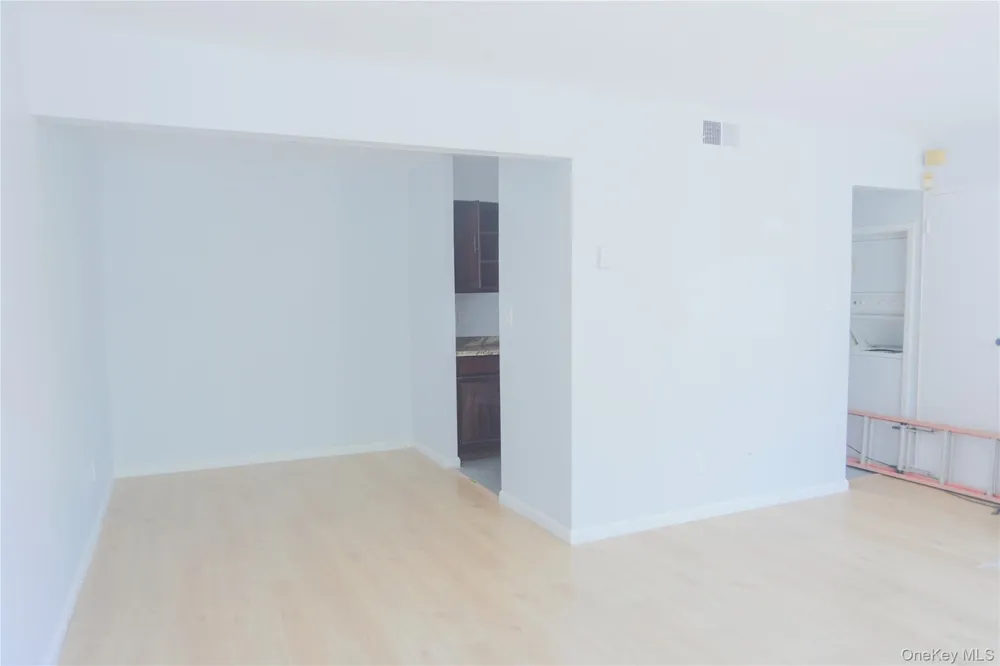 3 Valley Forge Court #3 Ridge, NY 11961