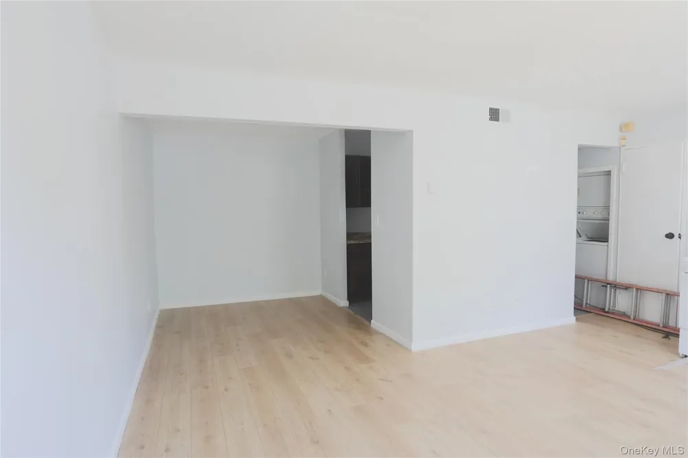 3 Valley Forge Court #3 Ridge, NY 11961