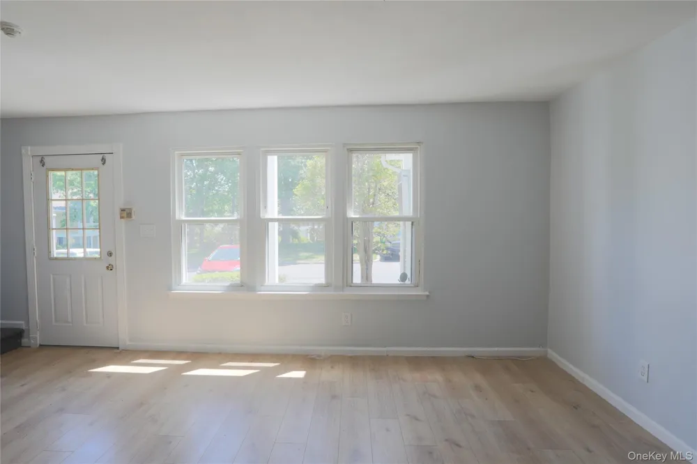 3 Valley Forge Court #3 Ridge, NY 11961