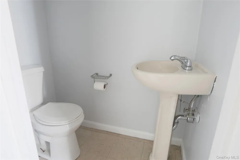 3 Valley Forge Court #3 Ridge, NY 11961