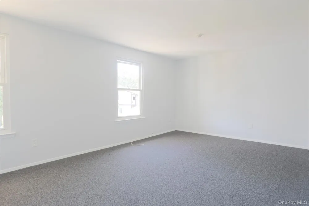 3 Valley Forge Court #3 Ridge, NY 11961