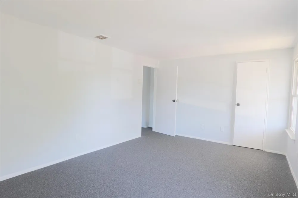 3 Valley Forge Court #3 Ridge, NY 11961