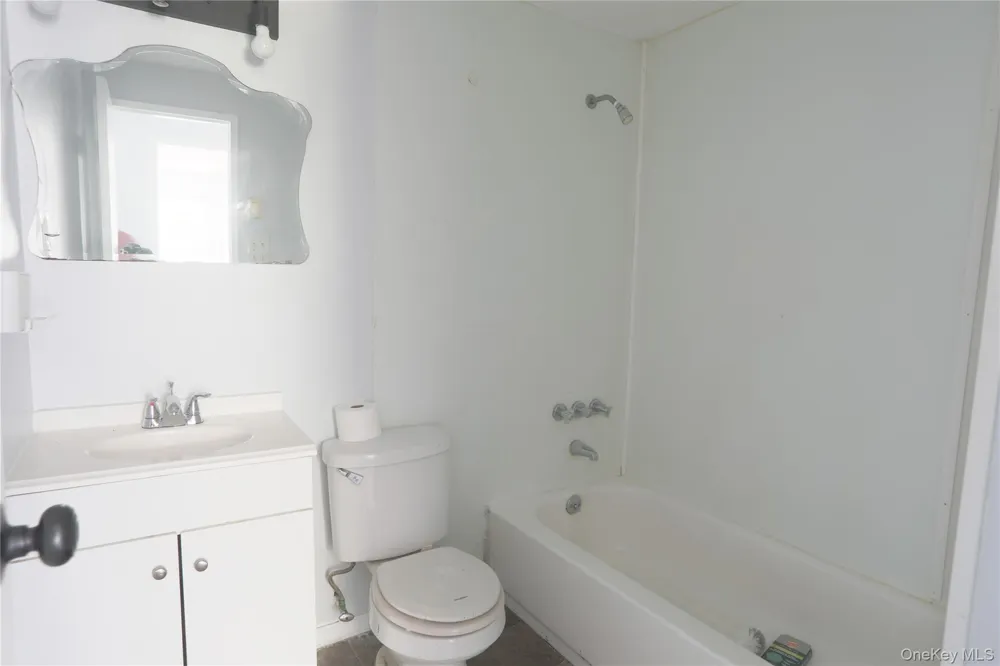 3 Valley Forge Court #3 Ridge, NY 11961