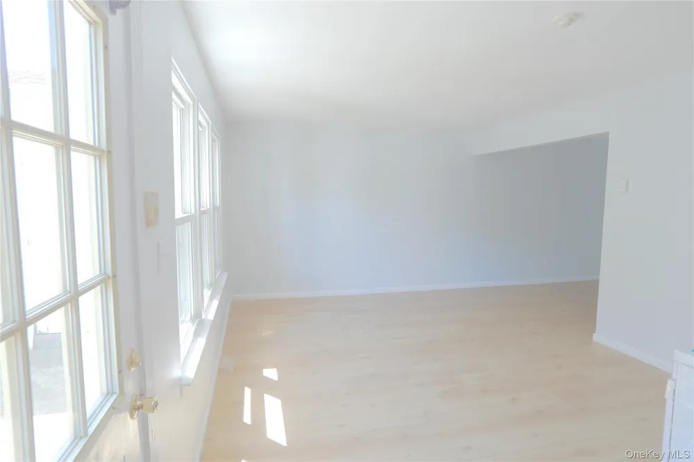 3 Valley Forge Court #3 Ridge, NY 11961