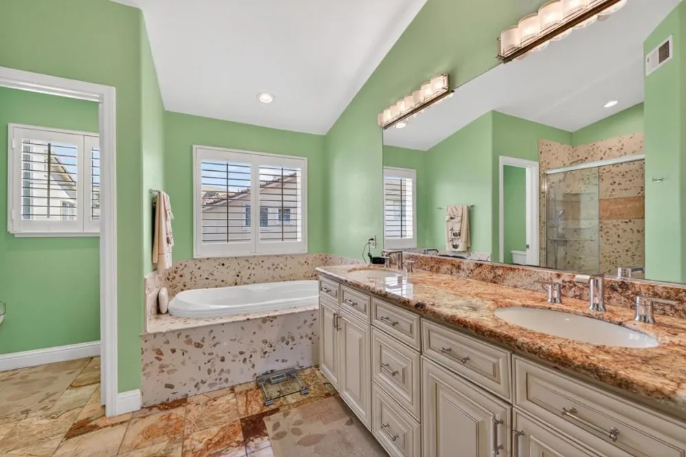 34237 Torrey Pine Lane Union City, CA 94587