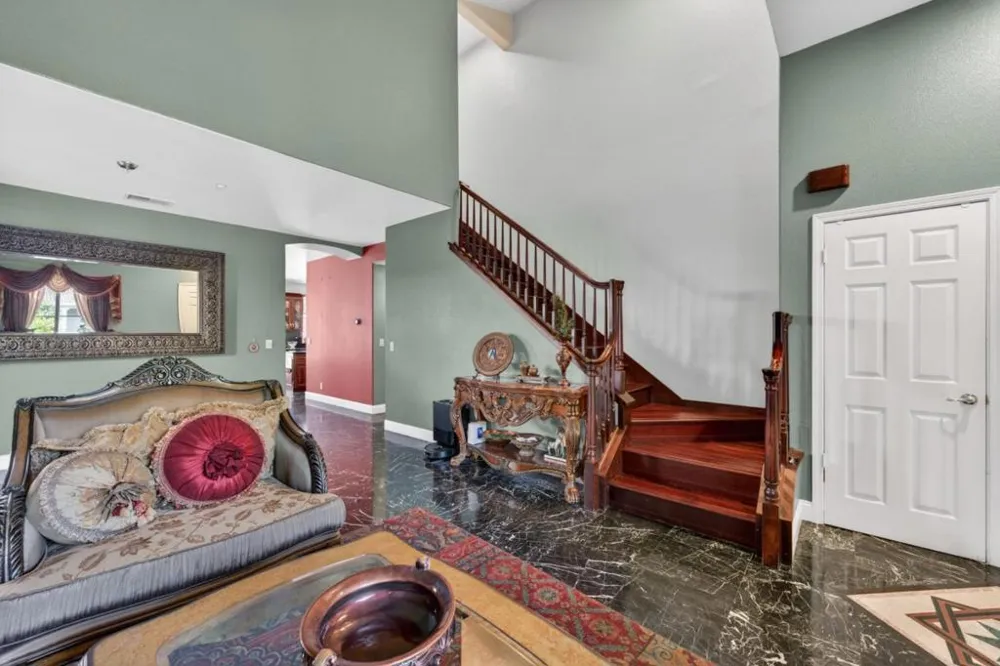 34237 Torrey Pine Lane Union City, CA 94587