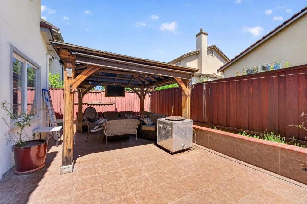 34237 Torrey Pine Lane Union City, CA 94587