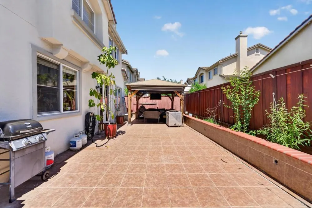 34237 Torrey Pine Lane Union City, CA 94587