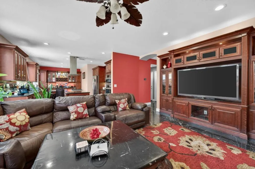 34237 Torrey Pine Lane Union City, CA 94587