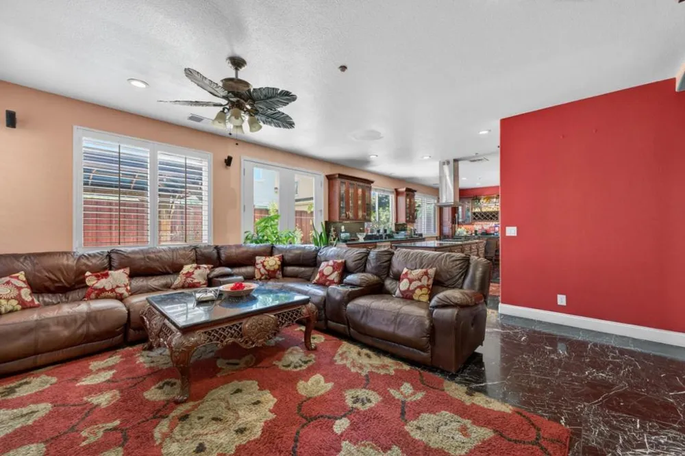 34237 Torrey Pine Lane Union City, CA 94587