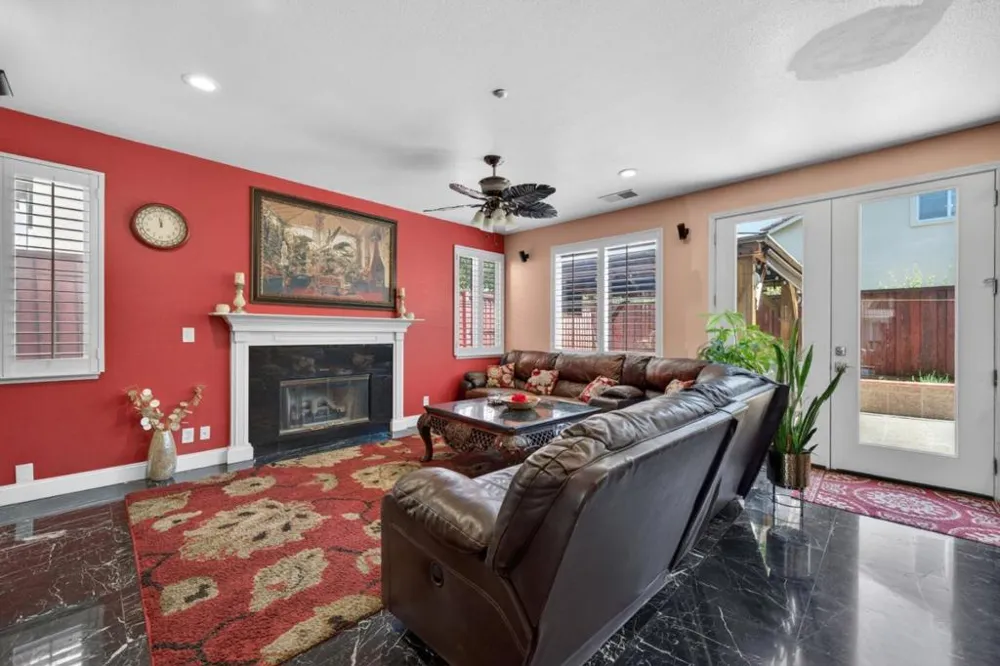 34237 Torrey Pine Lane Union City, CA 94587