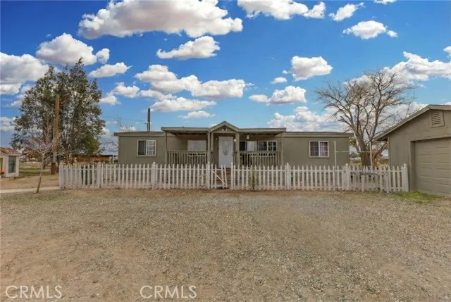 18967 Tawney Adelanto, CA 92301