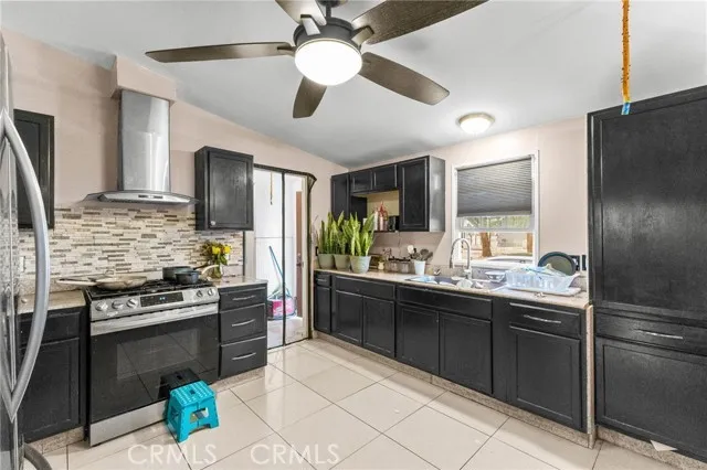 18967 Tawney Adelanto, CA 92301