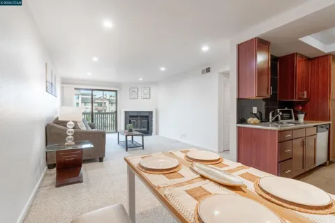 1315 A St #206