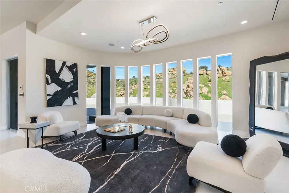 109 Buckskin Road Bell Canyon, CA 91307