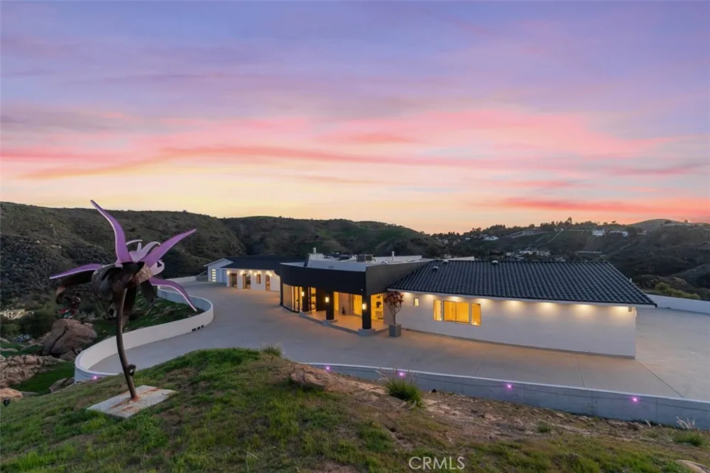 109 Buckskin Road Bell Canyon, CA 91307