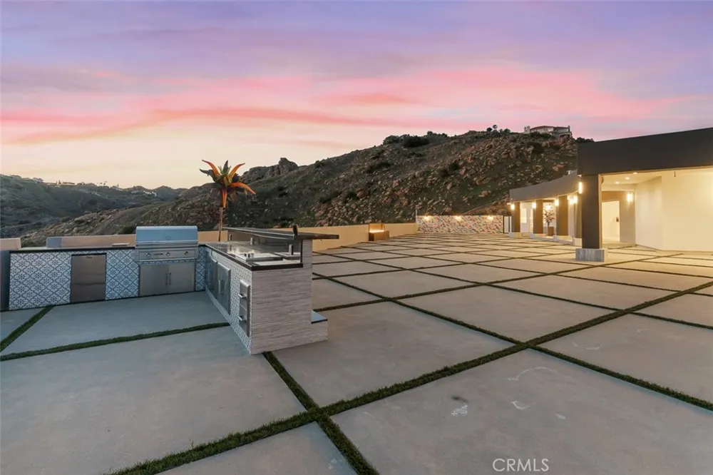 109 Buckskin Road Bell Canyon, CA 91307