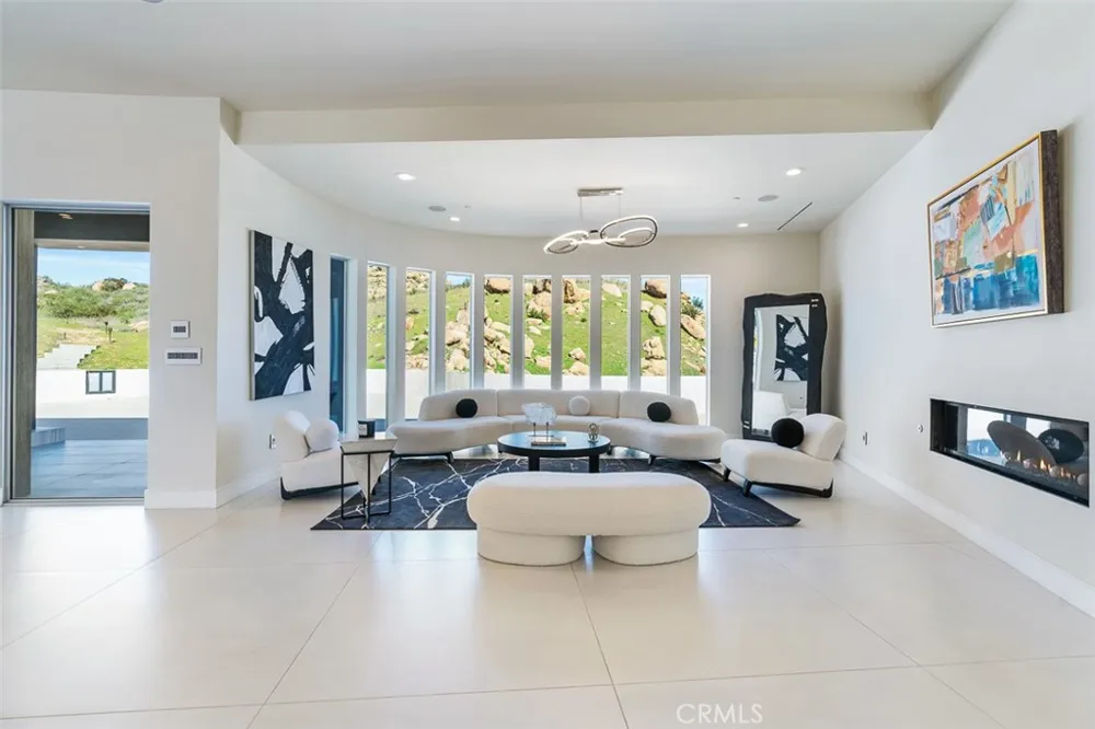109 Buckskin Road Bell Canyon, CA 91307
