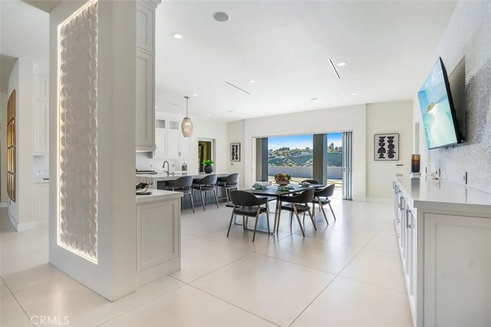 109 Buckskin Road Bell Canyon, CA 91307