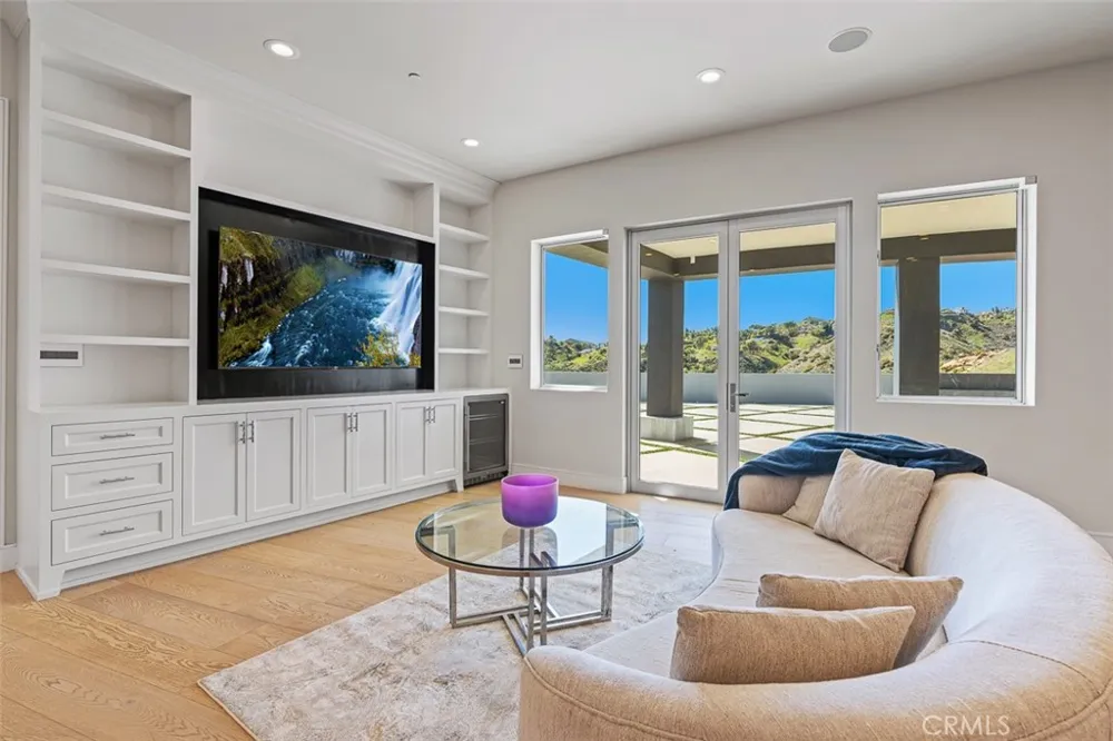 109 Buckskin Road Bell Canyon, CA 91307