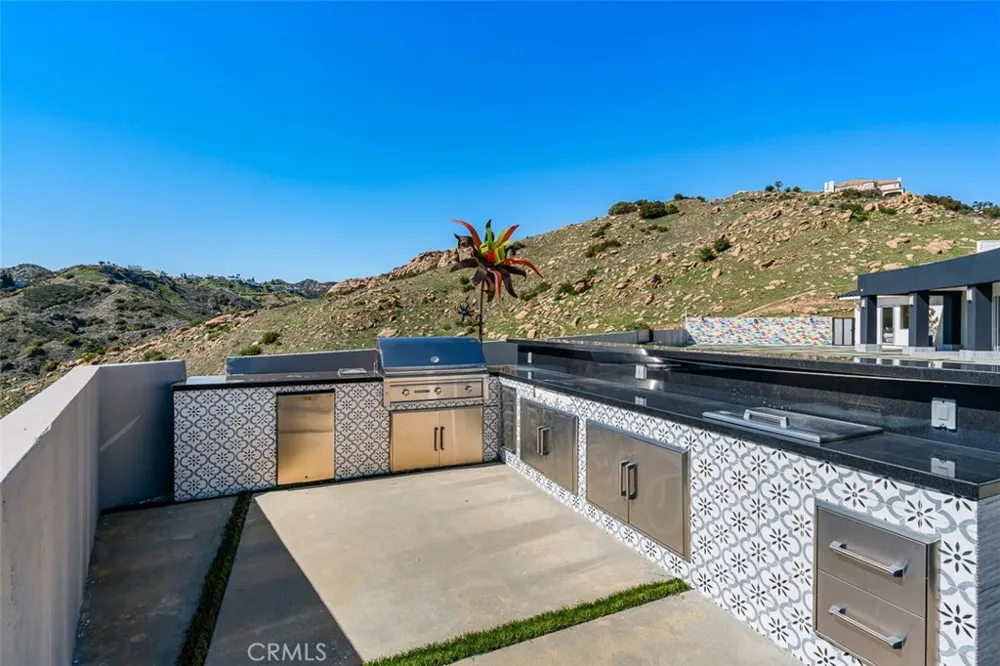 109 Buckskin Road Bell Canyon, CA 91307