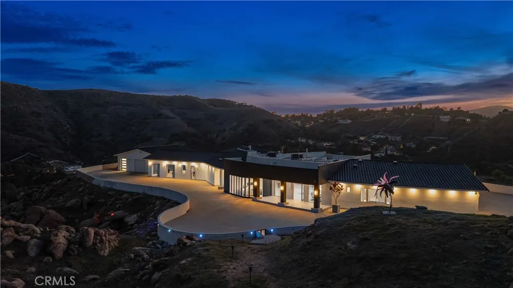109 Buckskin Road Bell Canyon, CA 91307