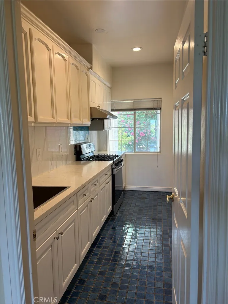15118 Monty Court Lake Elsinore, CA 92510
