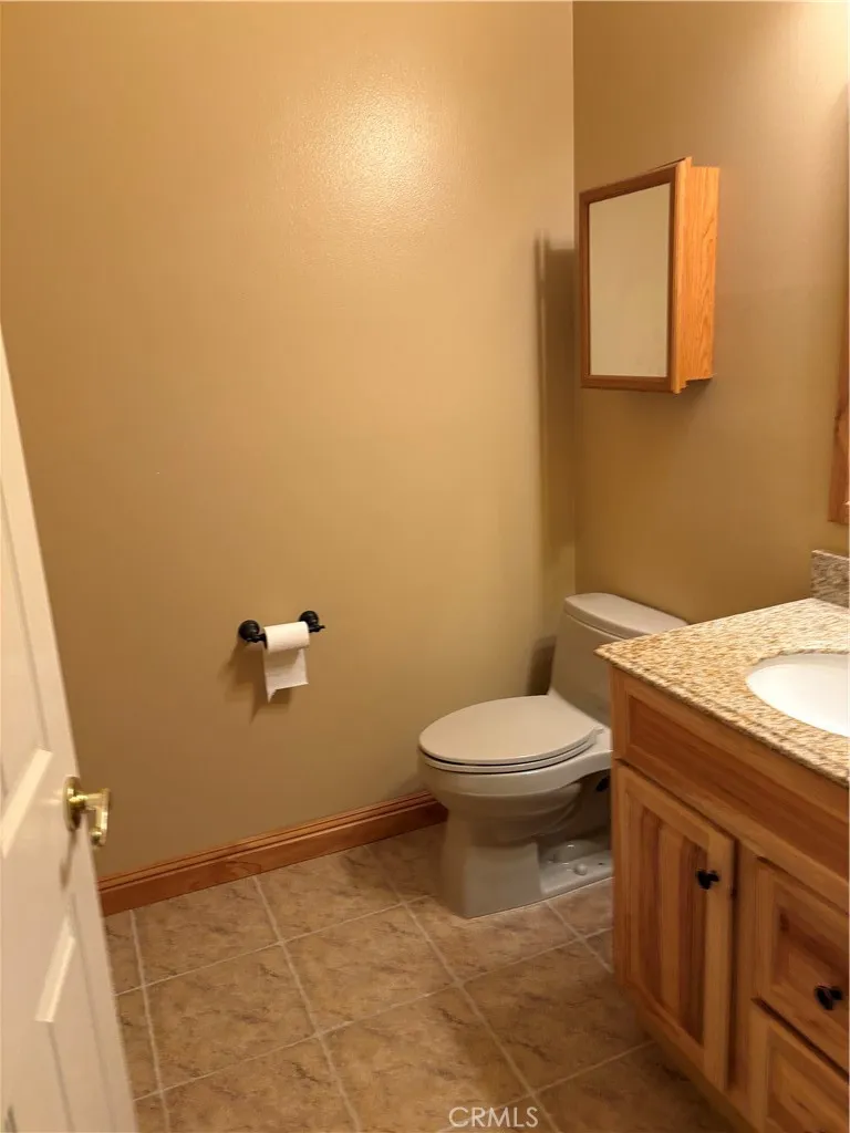 15118 Monty Court Lake Elsinore, CA 92510