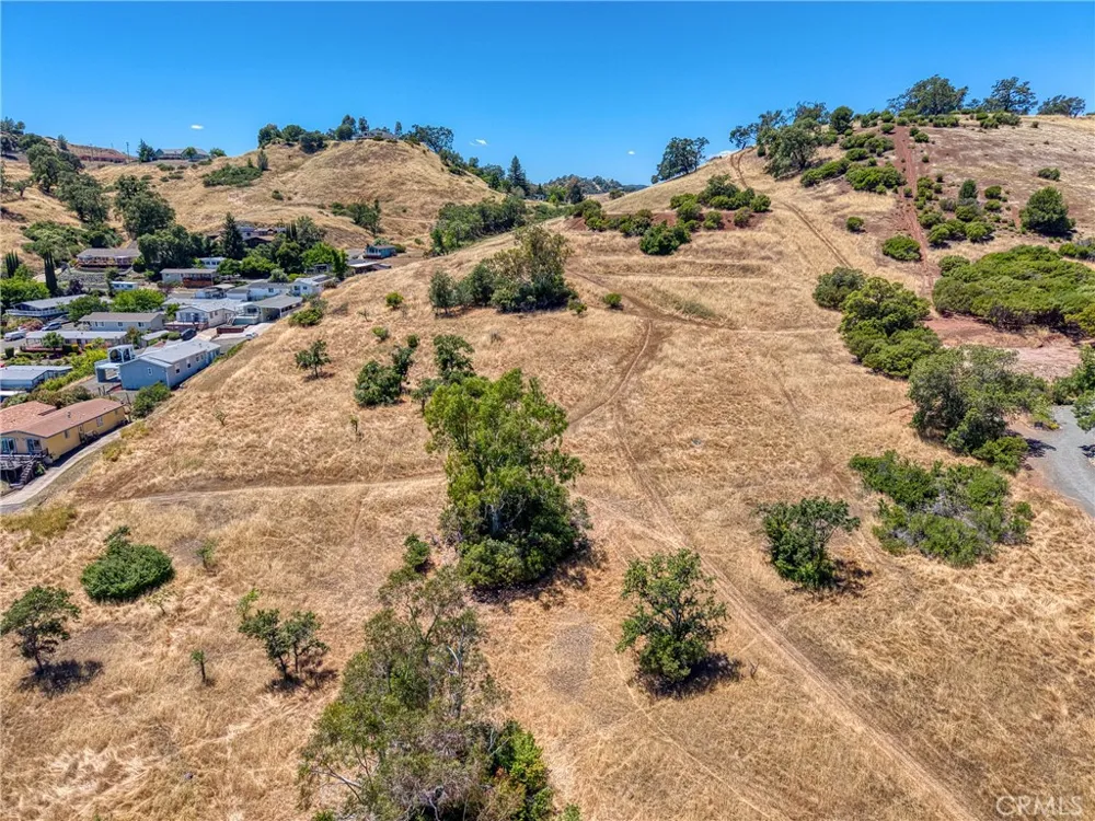 670 Walnut Lakeport, CA 95453