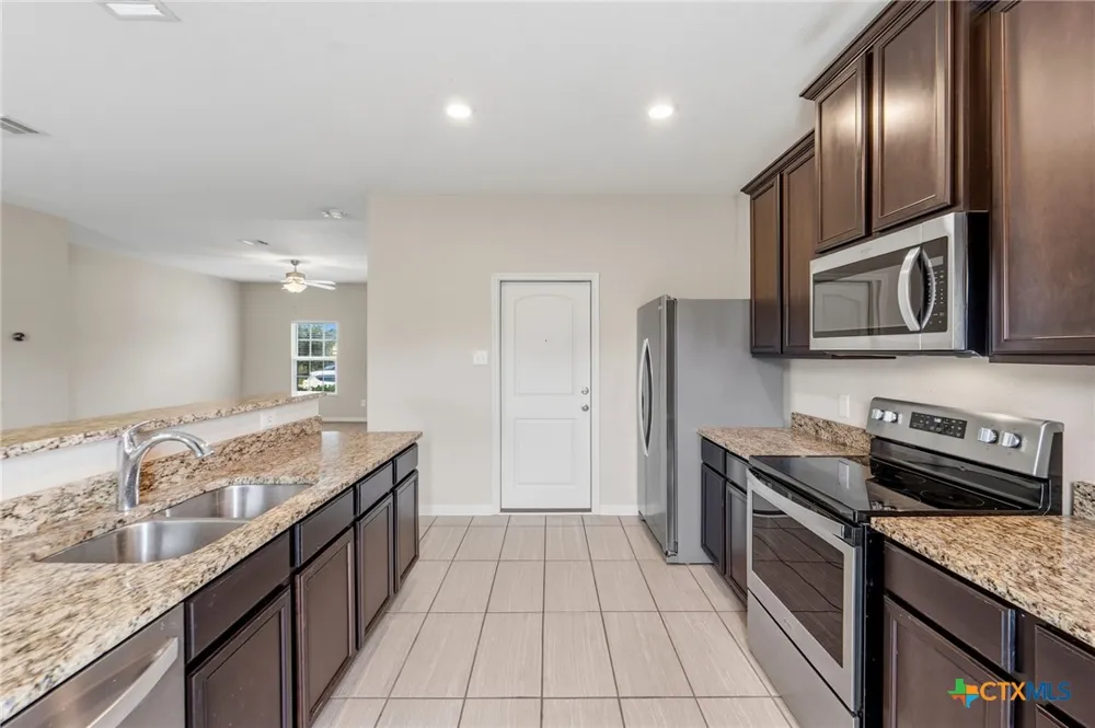 1579 Violet Lane Kyle, TX 78640