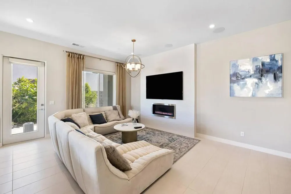 2 Iridium Way Rancho Mirage, CA 92270