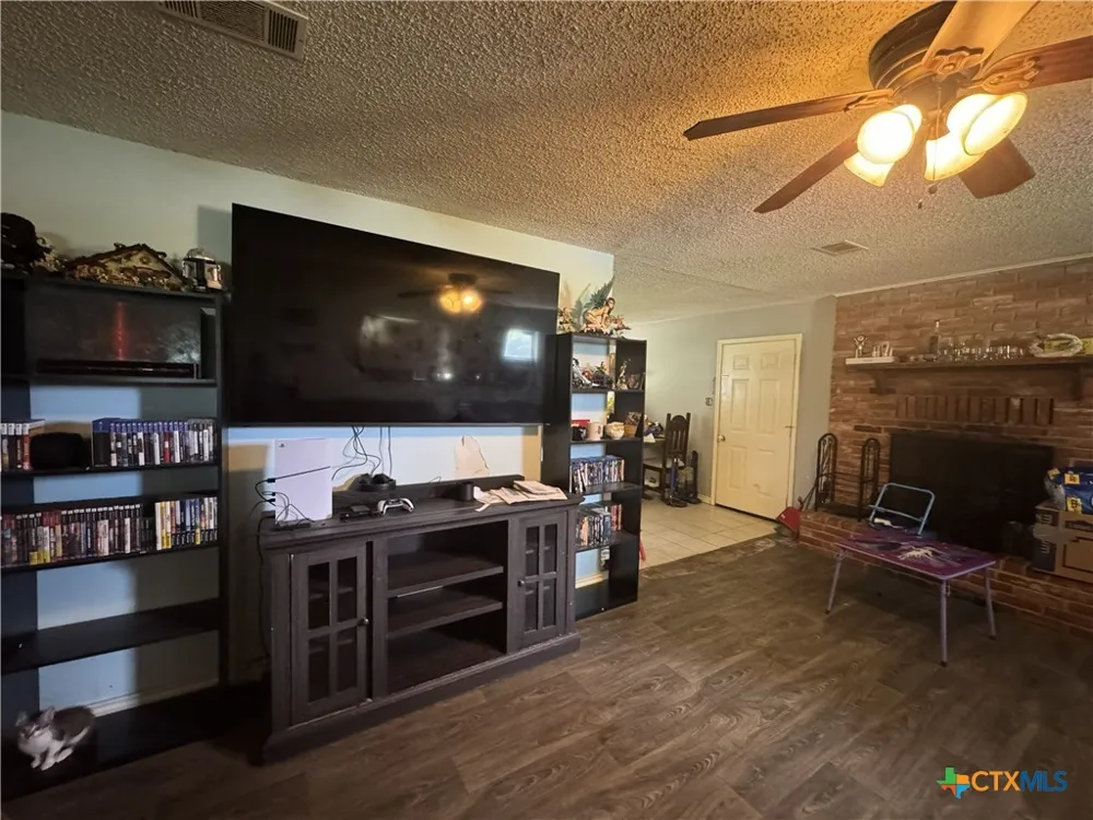 3041 Monroe St Commerce, TX 75428
