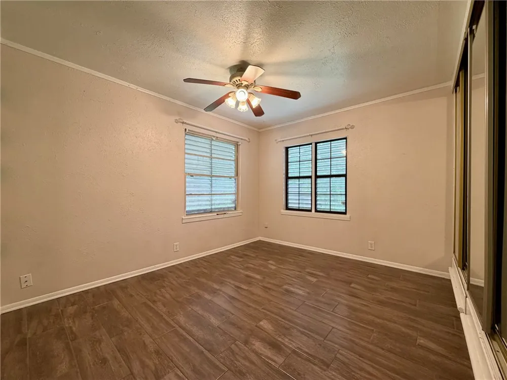 1416 S 11th Street Kingsville, TX 78363