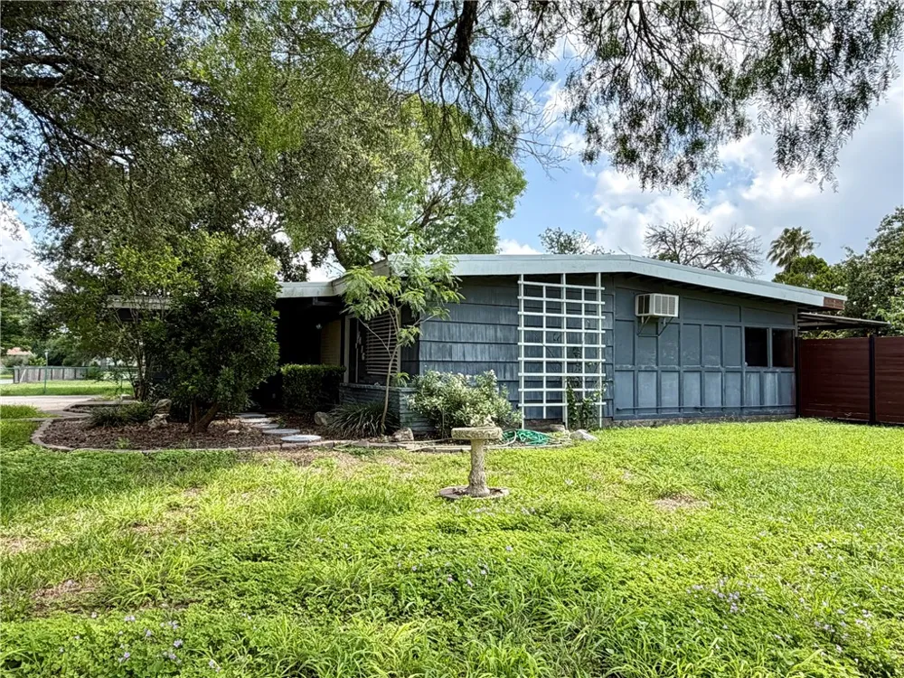 1416 S 11th Street Kingsville, TX 78363