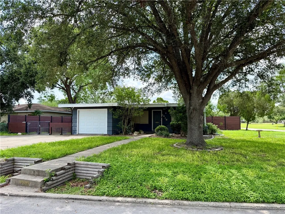 1416 S 11th Street Kingsville, TX 78363