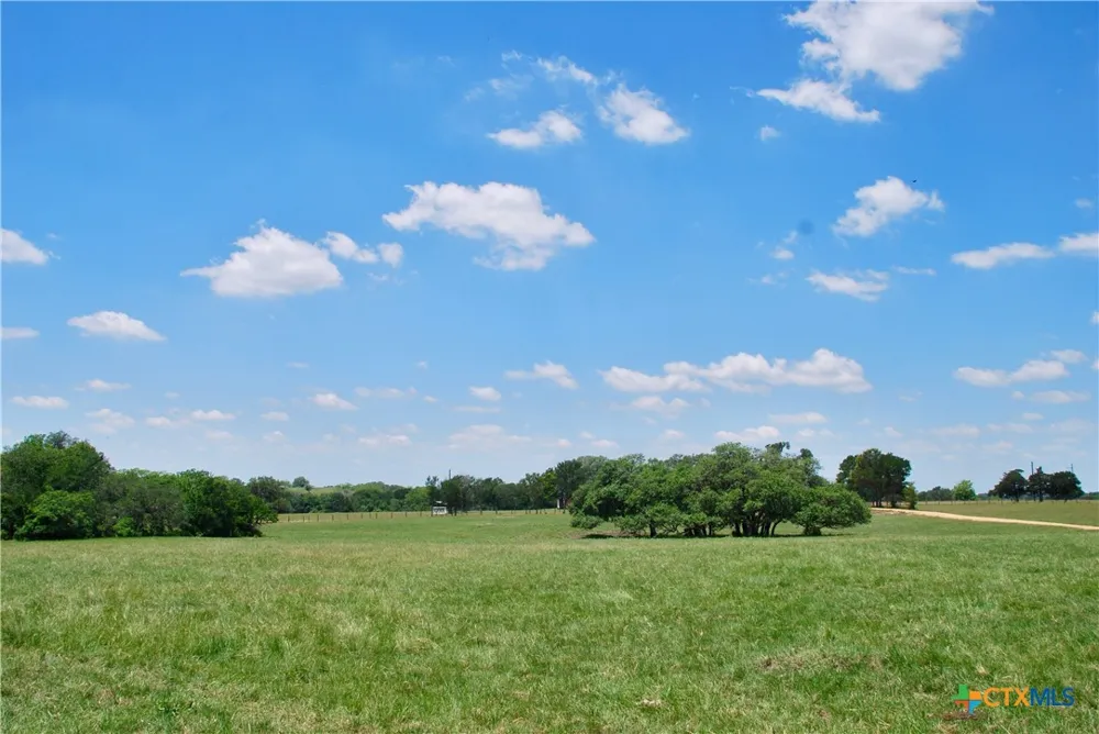 2170 Langdon Road Weimar, TX 78962