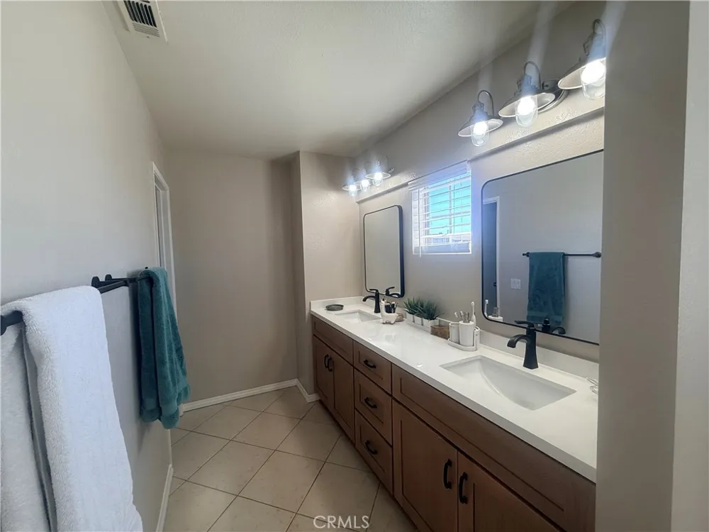 39540 June Temecula, CA 92591
