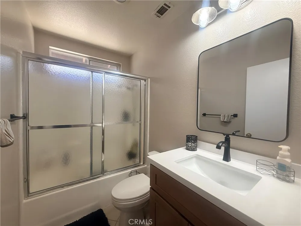39540 June Temecula, CA 92591