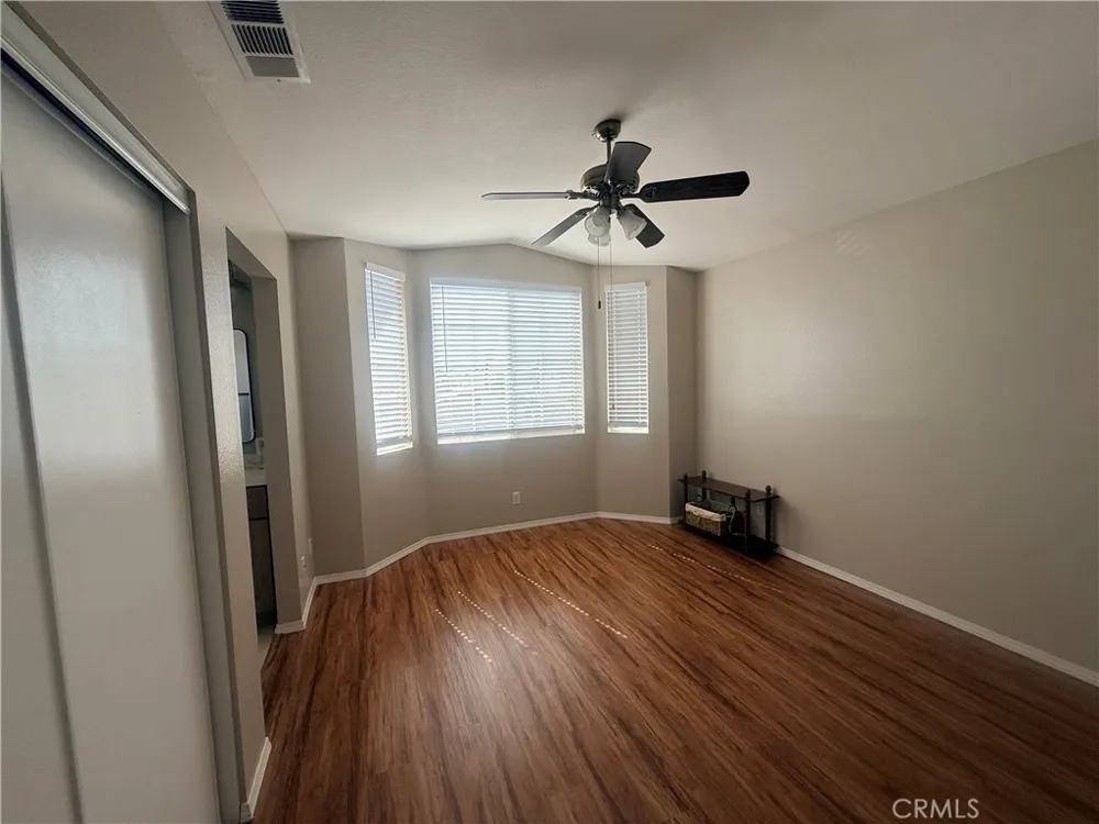 39540 June Temecula, CA 92591