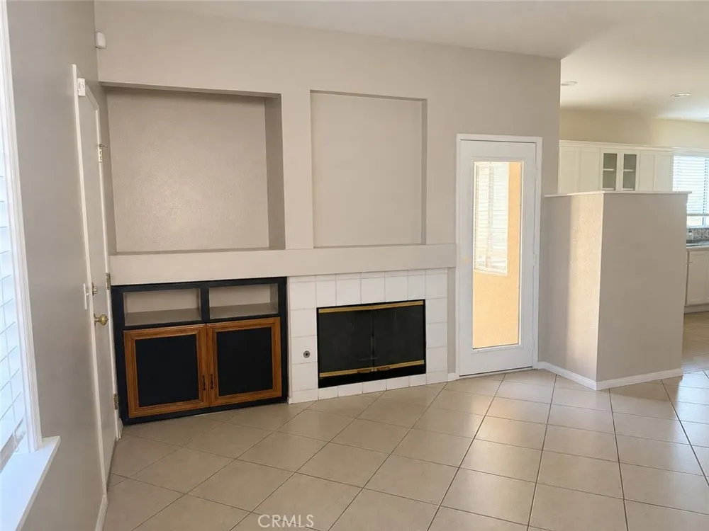 39540 June Temecula, CA 92591