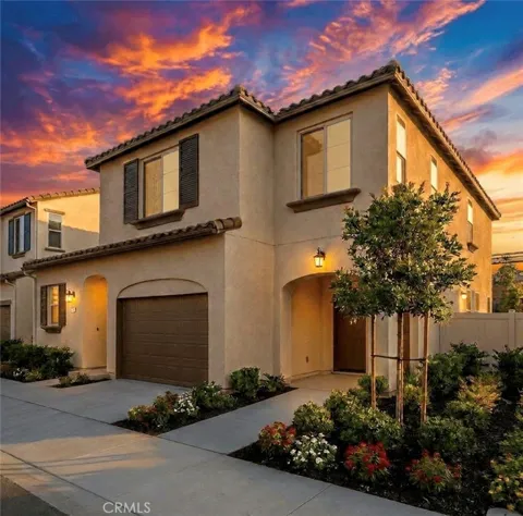 1465 E Laurelwood Dr.