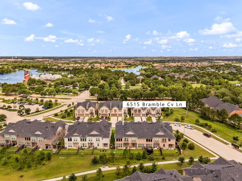 6515 Bramble Cove Lane Fulshear, TX 77441