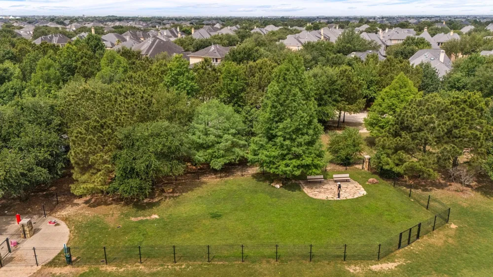 6515 Bramble Cove Lane Fulshear, TX 77441