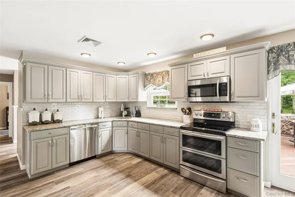 42 Adelia Path Jamesport, NY 11901