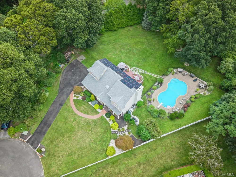 42 Adelia Path Jamesport, NY 11901