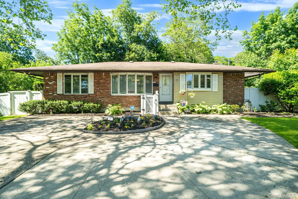 37 Coe Place Huntington Station, NY 11746