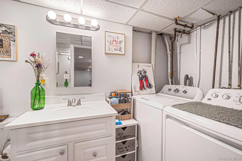 37 Coe Place Huntington Station, NY 11746
