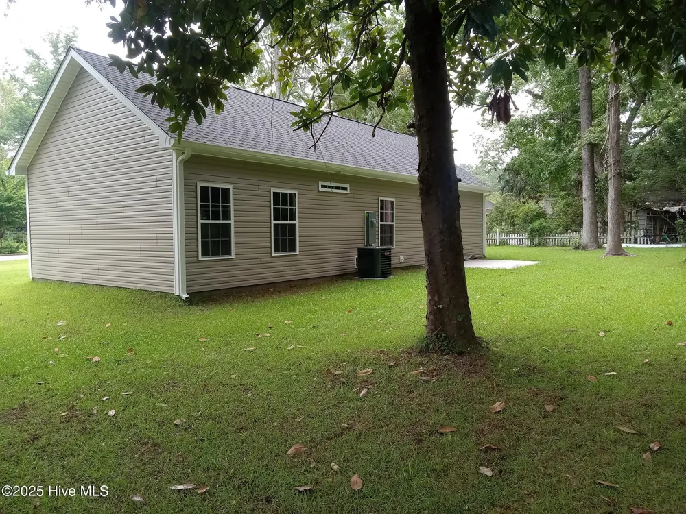 111 E Oliver Street Whiteville, NC 28472