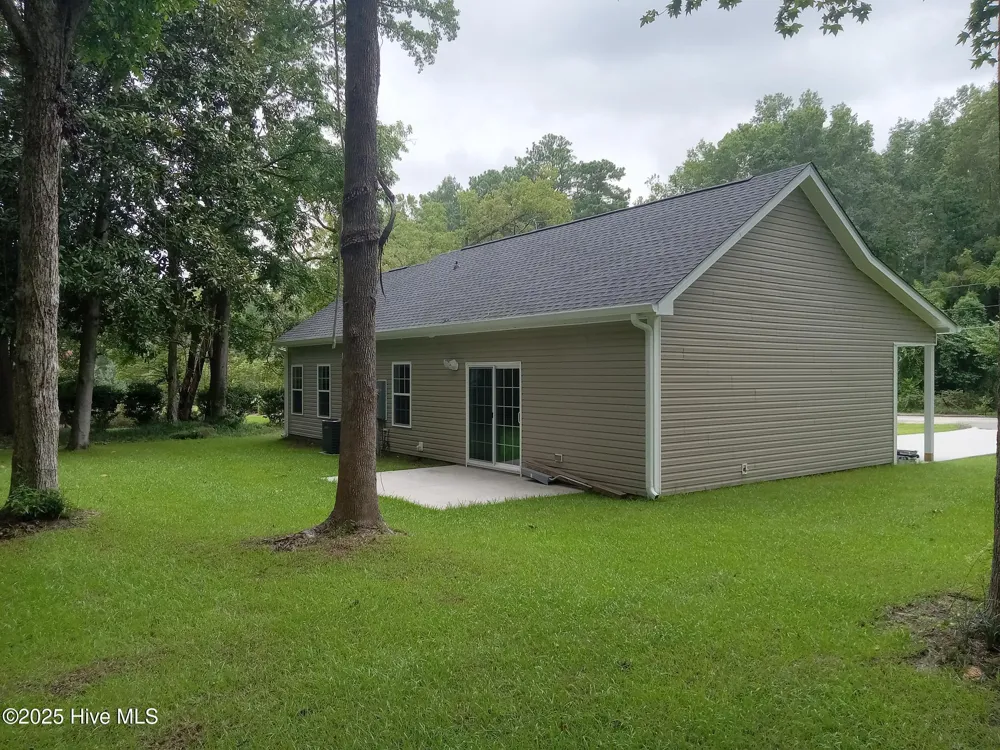 111 E Oliver Street Whiteville, NC 28472