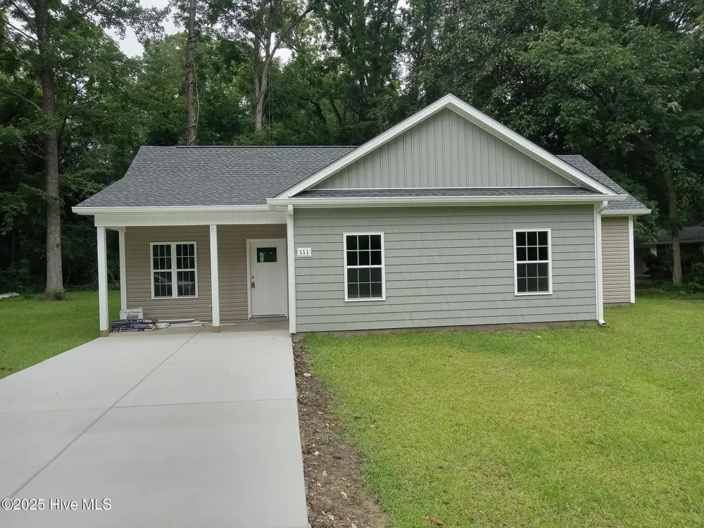111 E Oliver Street Whiteville, NC 28472